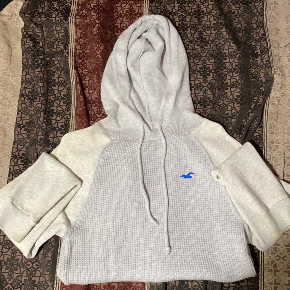 Grey waffle hoodie, from Hollister, size:Small